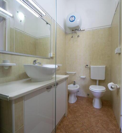 Pensiune Les Suites Corso Roma