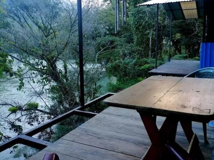 پانسیون Room In Cabin Rafting Hut By The River