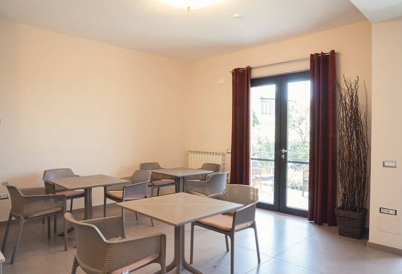 پانسیون Villa Porpora