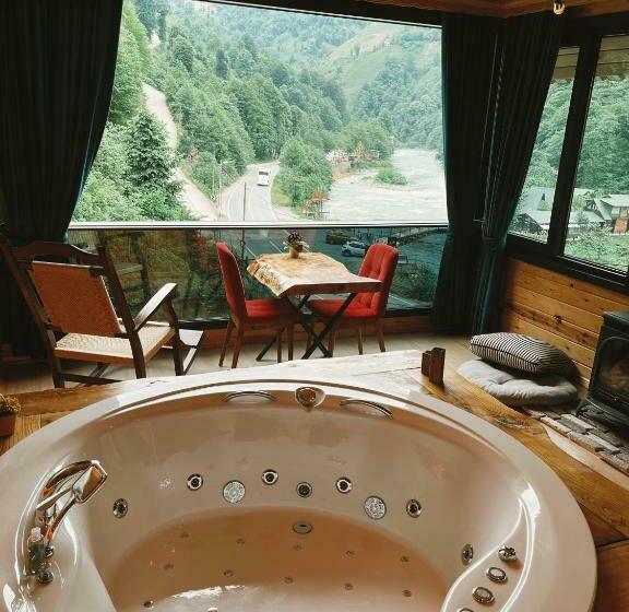 مبيت وإفطار Kiana Bungalov