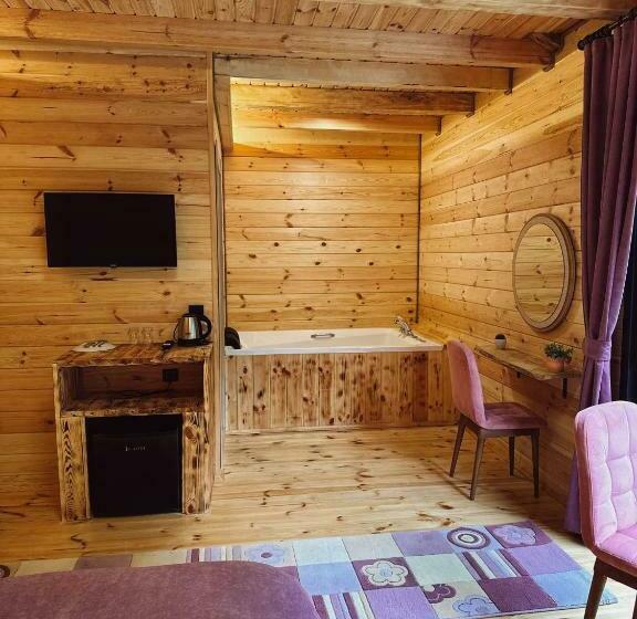 مبيت وإفطار Kiana Bungalov