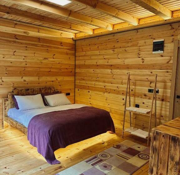 مبيت وإفطار Kiana Bungalov