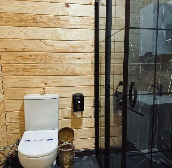 مبيت وإفطار Kiana Bungalov