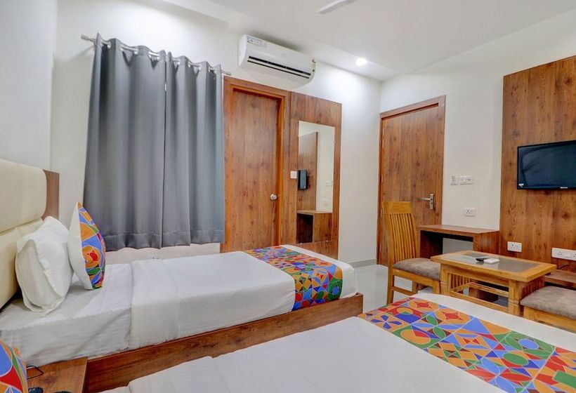 בית מלון כפרי Fabexpress Pravi Inn