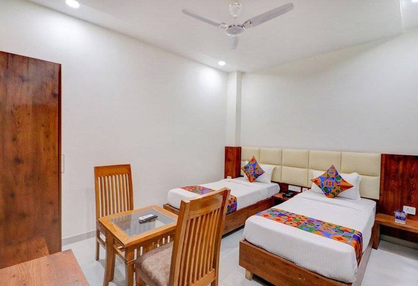 בית מלון כפרי Fabexpress Pravi Inn