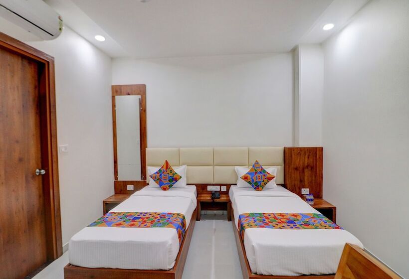 בית מלון כפרי Fabexpress Pravi Inn