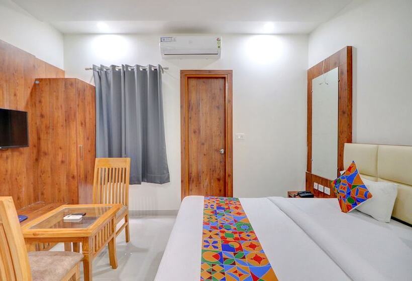 בית מלון כפרי Fabexpress Pravi Inn