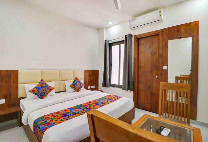 בית מלון כפרי Fabexpress Pravi Inn