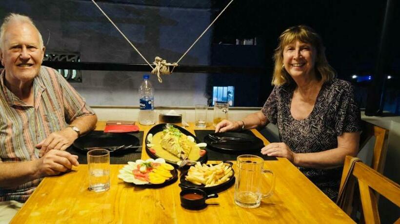 بنسيون Catch A Wave