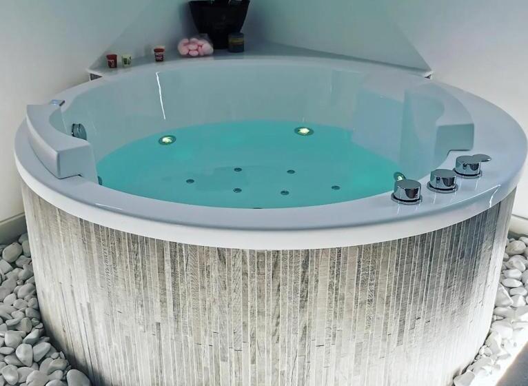 ベッドアンドブレックファースト La Suite Della Casa Bianca