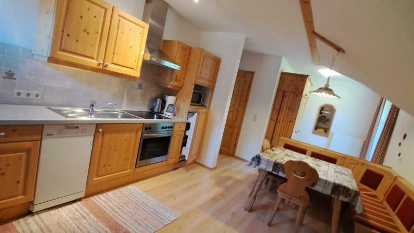 בית מלון כפרי Biobauernhof Fresoldhof