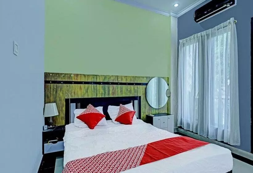 Hotelli Oyo 91363 Lia Stay Syariah