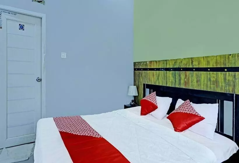 Hotelli Oyo 91363 Lia Stay Syariah