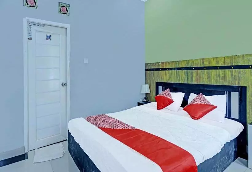 Hotelli Oyo 91363 Lia Stay Syariah