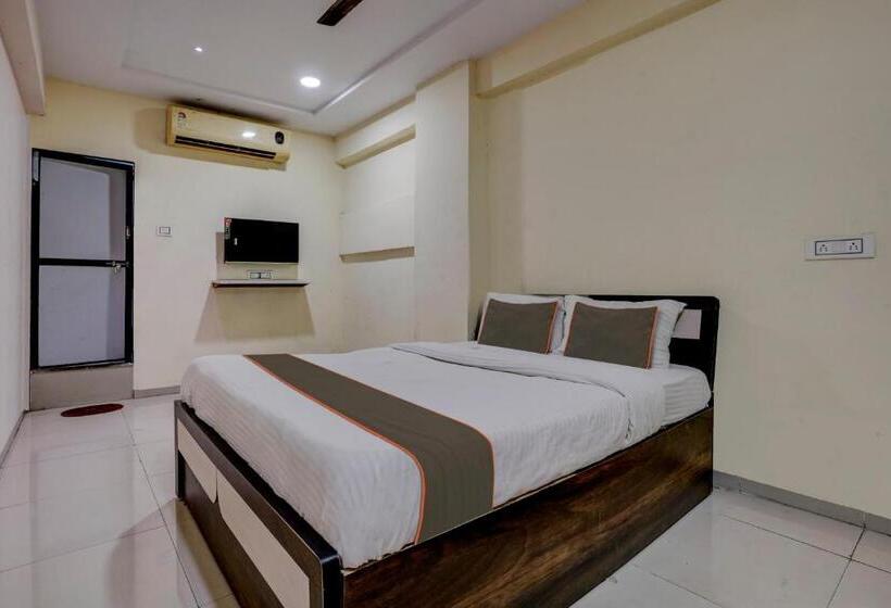 酒店 Collection O Kadodara Valentine S