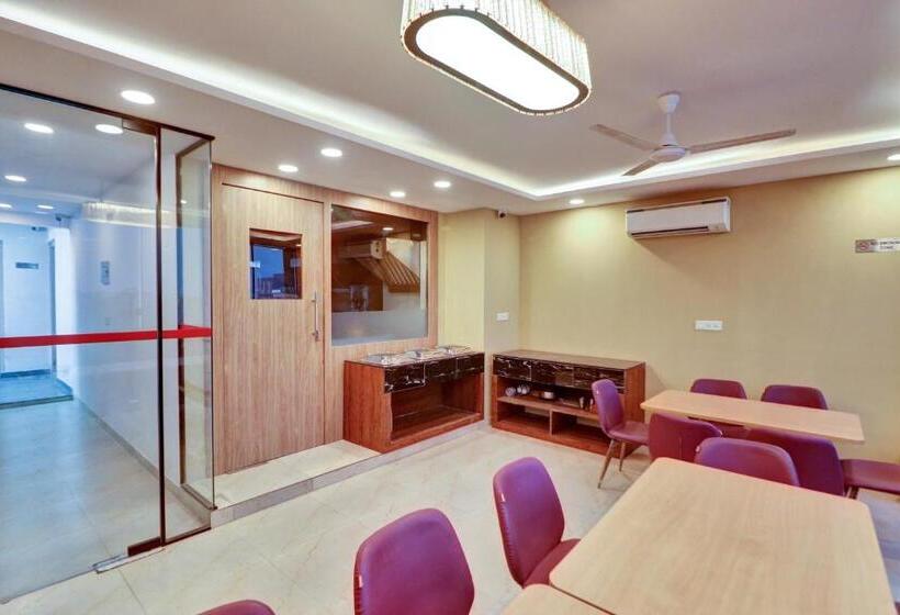 فندق Townhouse 1057 Royal Residency