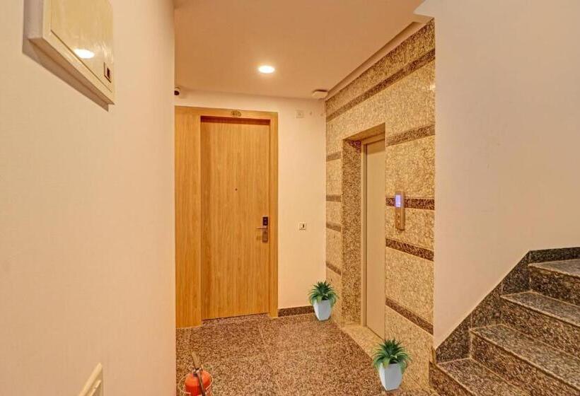 فندق Townhouse 1057 Royal Residency