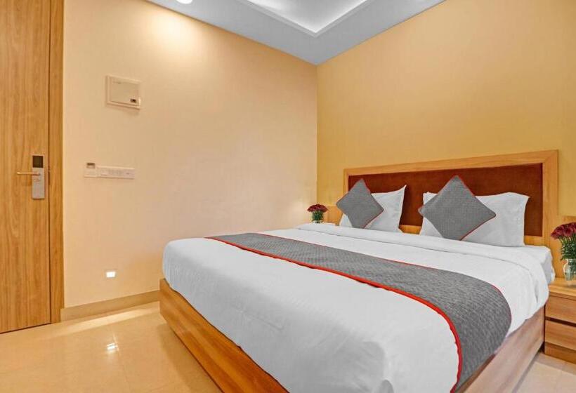 فندق Townhouse 1057 Royal Residency