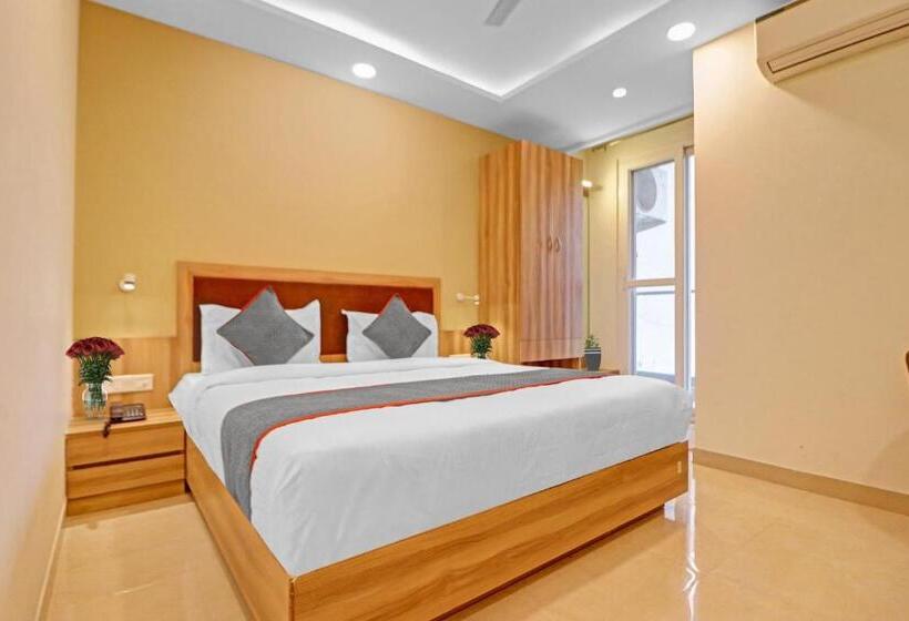 فندق Townhouse 1057 Royal Residency