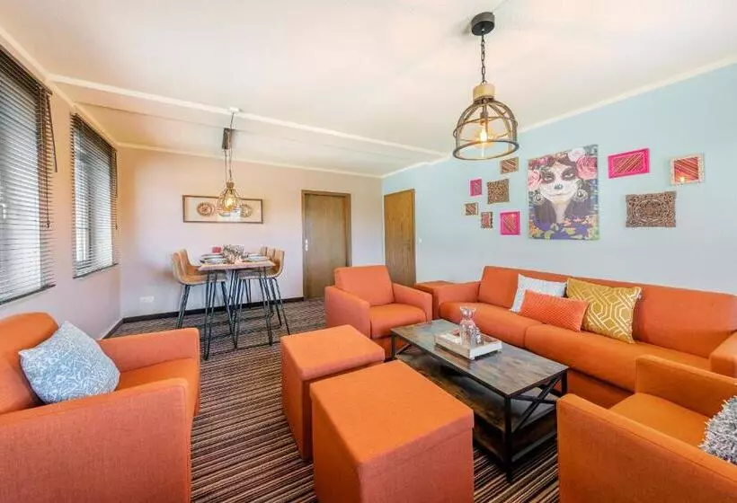 Majatalo The Mex   El Sombrero