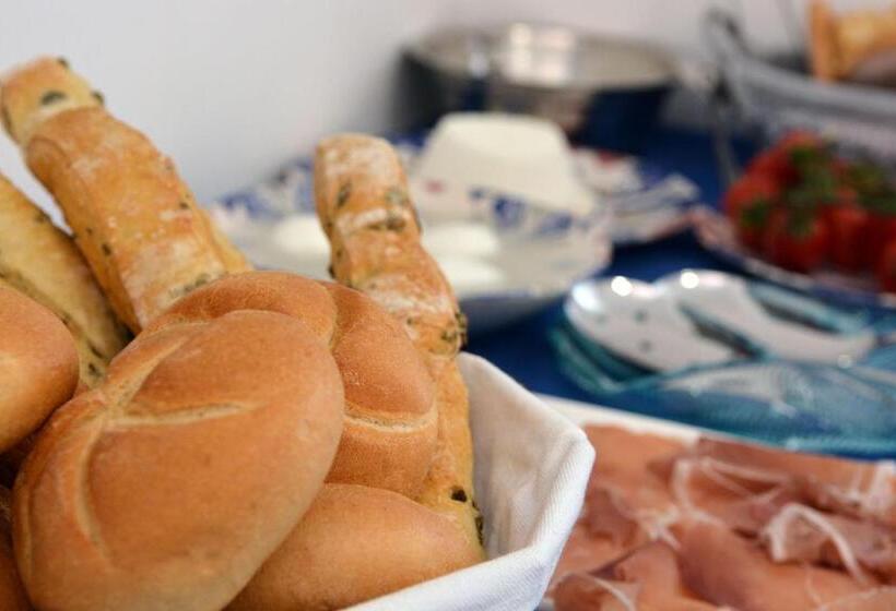 مبيت وإفطار Andrea Room&breakfast