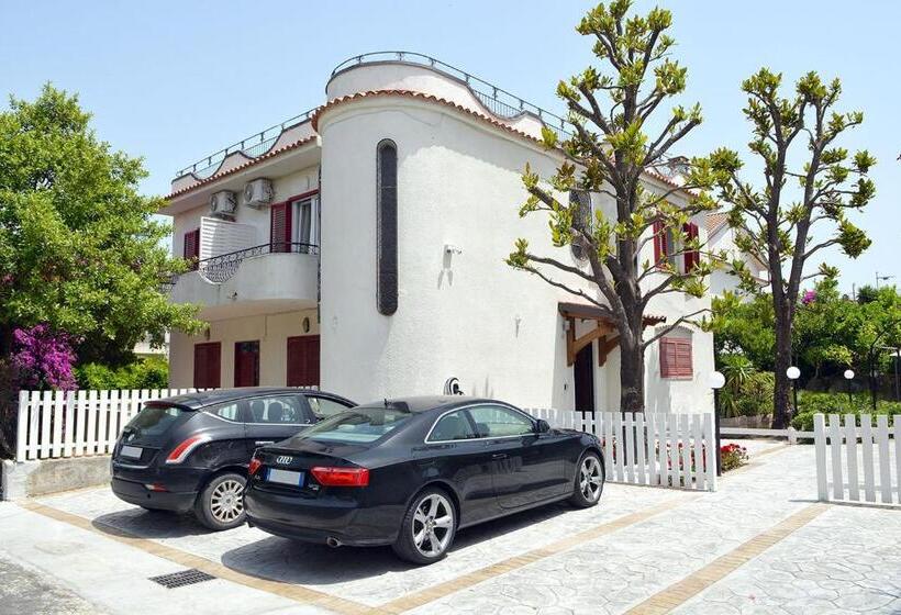 مبيت وإفطار Andrea Room&breakfast