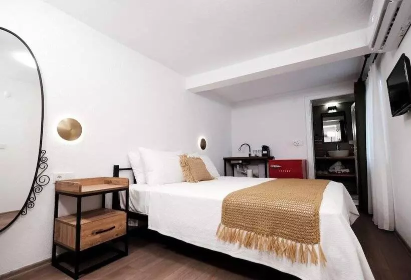 Benjamin Otel Gumusluk