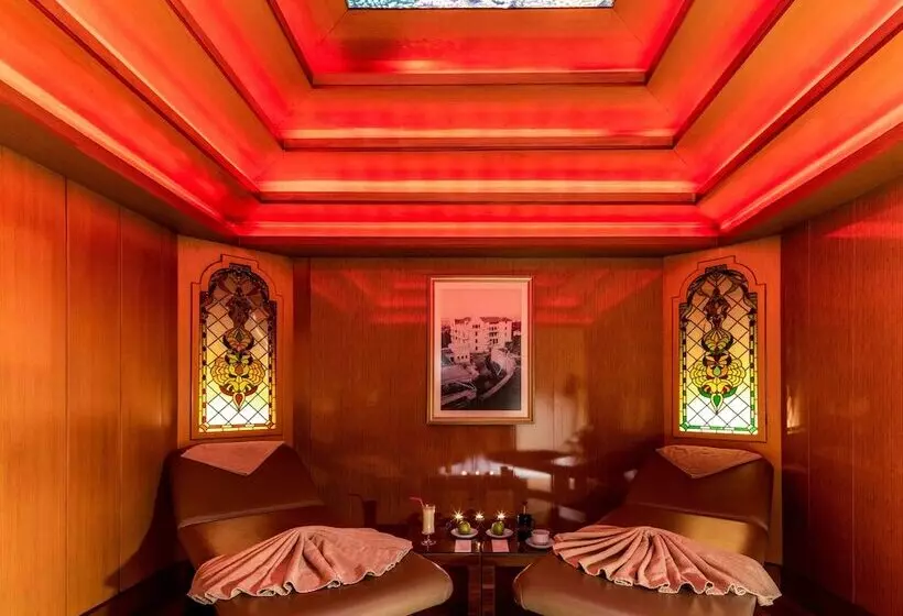 ホテル Atatürk Palas Thermal Spa & Convention Center