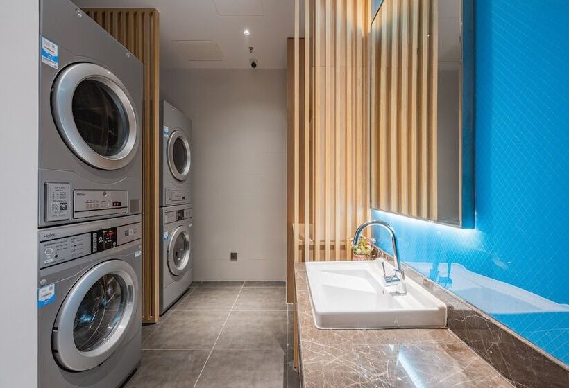 Отель Holiday Inn Express Huludao Seaview By Ihg