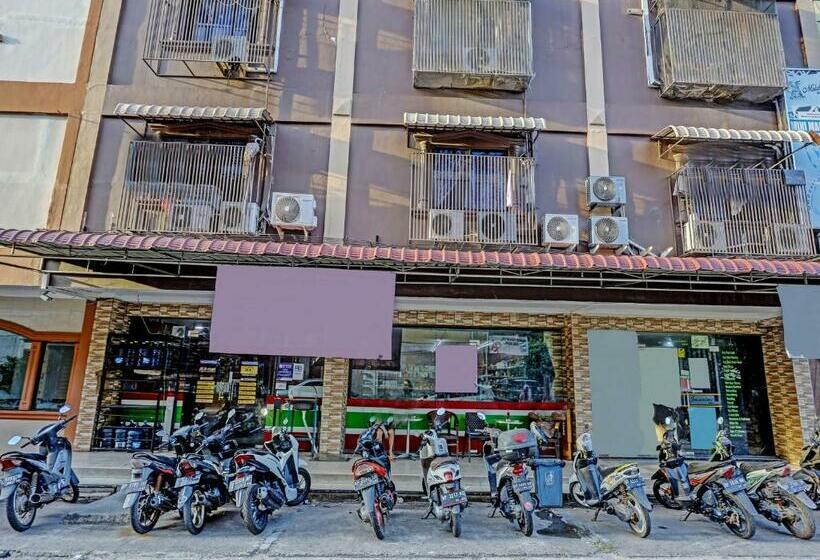 فندق Oyo 91368 Jasmine 999