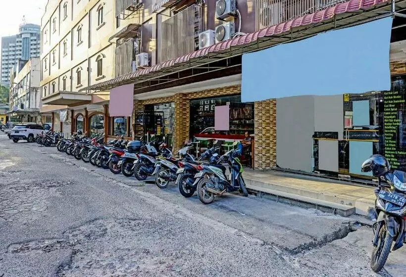 ホテル Oyo 91368 Jasmine 999