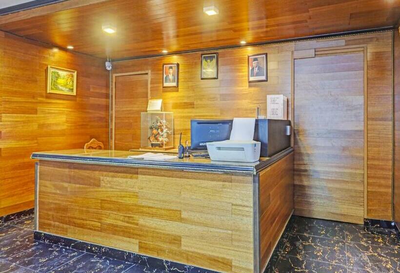 فندق Oyo 91368 Jasmine 999