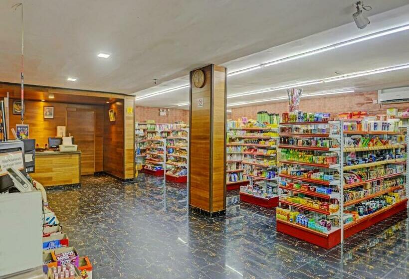 فندق Oyo 91368 Jasmine 999