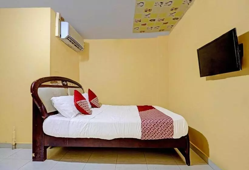 ホテル Oyo 91368 Jasmine 999