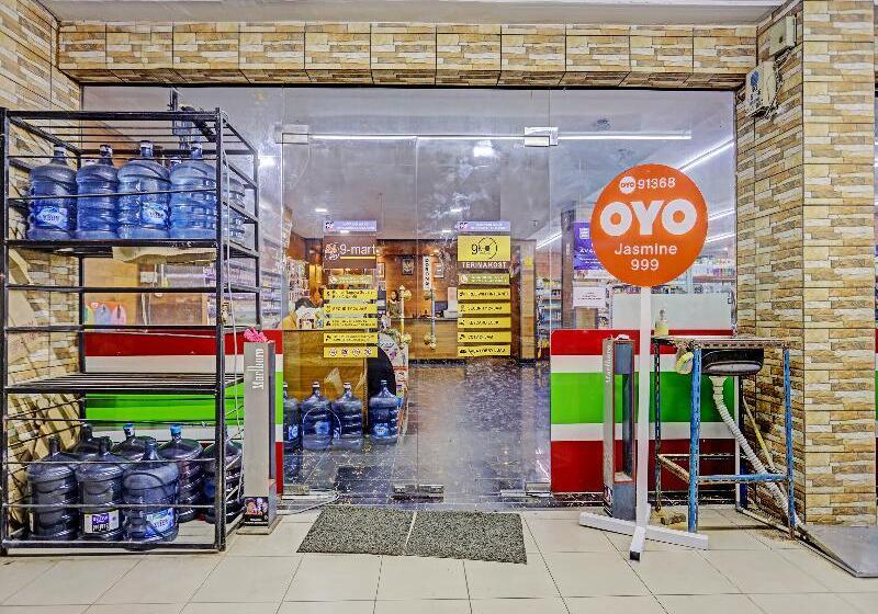 فندق Oyo 91368 Jasmine 999