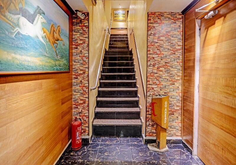 فندق Oyo 91368 Jasmine 999