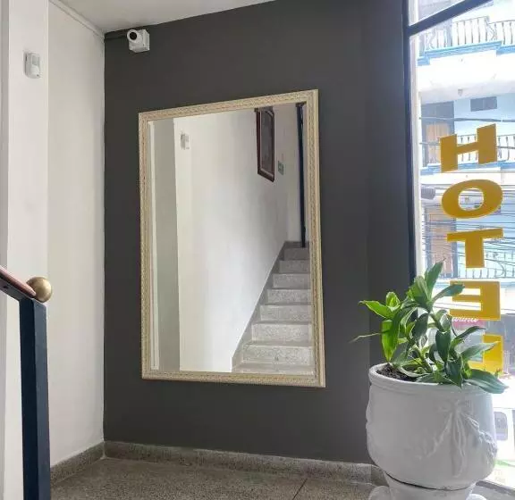 ホテル Plaza Real Ocaña