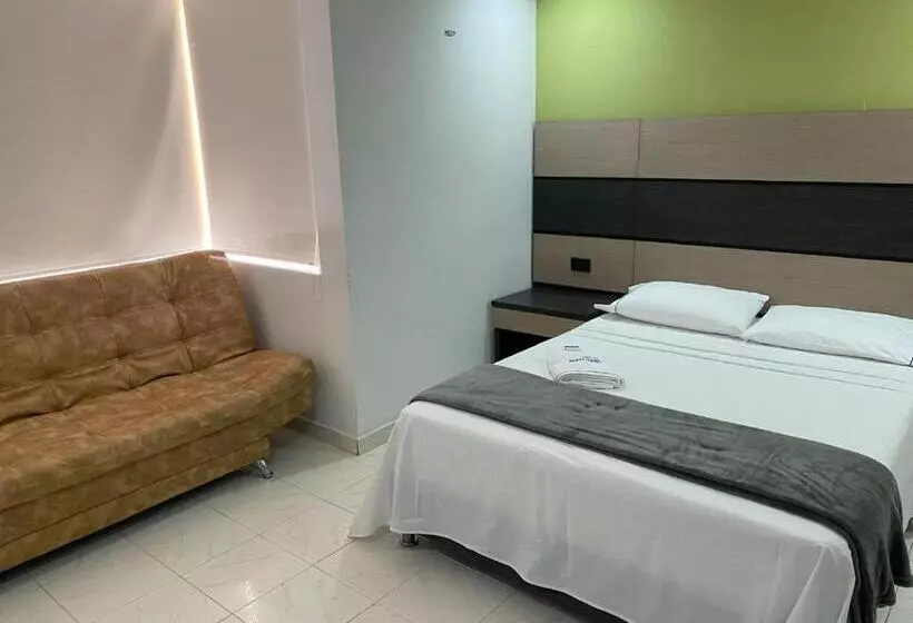 ホテル Plaza Real Ocaña