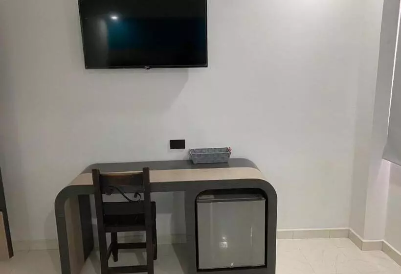 ホテル Plaza Real Ocaña