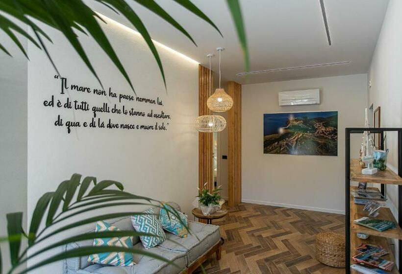 مبيت وإفطار Brezza Marina Guest House