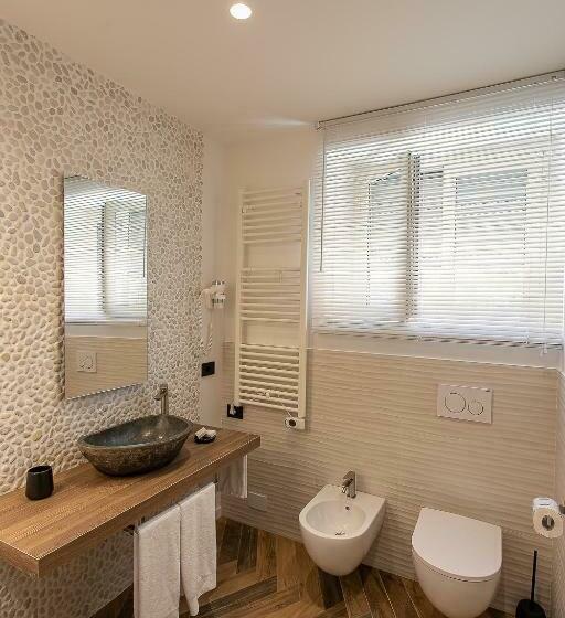 مبيت وإفطار Brezza Marina Guest House