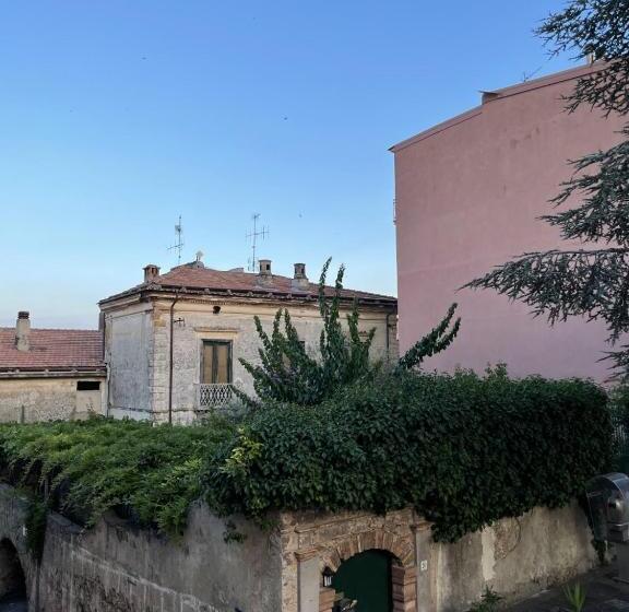 تختخواب و صبحانه Marinas