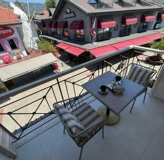 Pier21 House