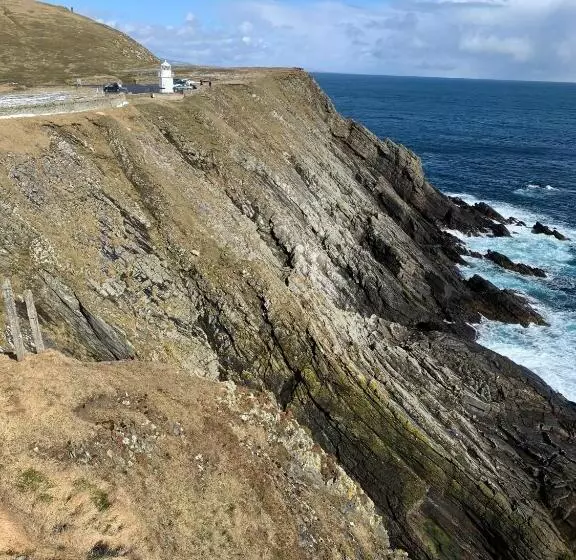 Islesburgh House Hostel