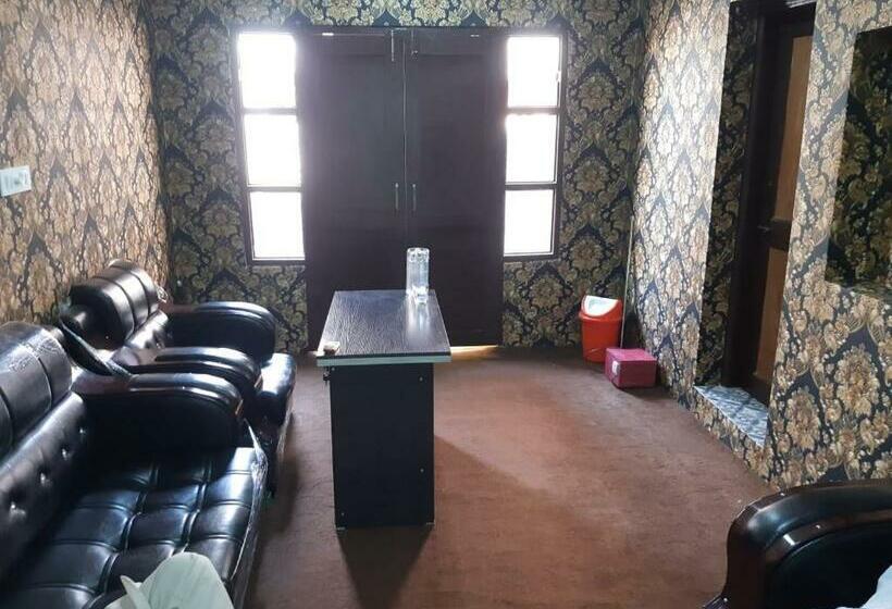 بنسيون Aisha Guest House