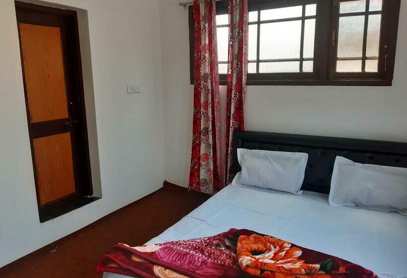 بنسيون Aisha Guest House