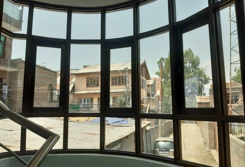 بنسيون Aisha Guest House