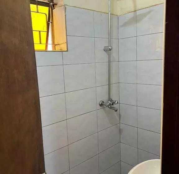 پانسیون Pearl Suites   Bukoto