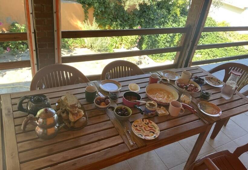 Shanti Too Sığacık Hostel