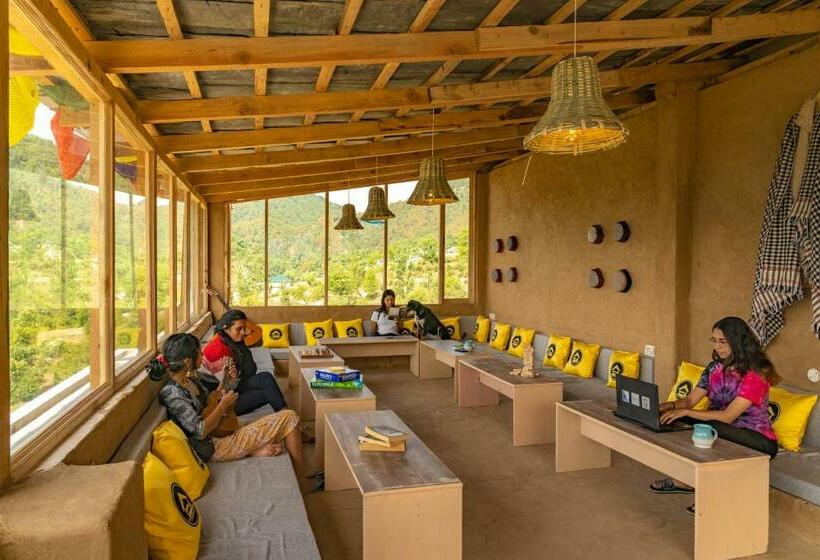 The Hosteller Kareri